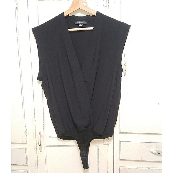 Lamarque Cinta Surplice Black Viscose Cap Sleeve Bodysuit - Picture 4 of 8